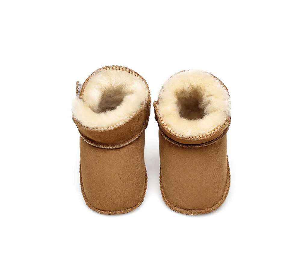 AUSTRALIAN SHEPHERD® UGG Baby Bootie Pom Pom Beanie Gift Pack - Image 7