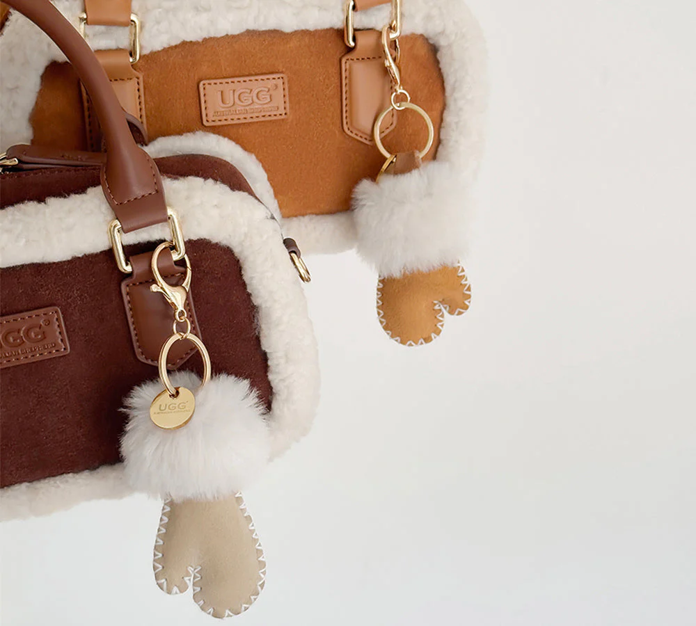 AUSTRALIAN SHEPHERD® UGG Glove Fluffy Sheepskin Wool Keyring